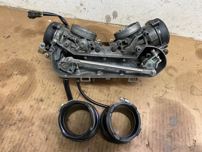 Kawasaki Brute Force 750, karburátory