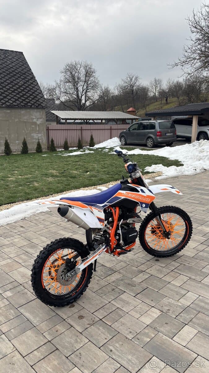 Predám Hurricane 150