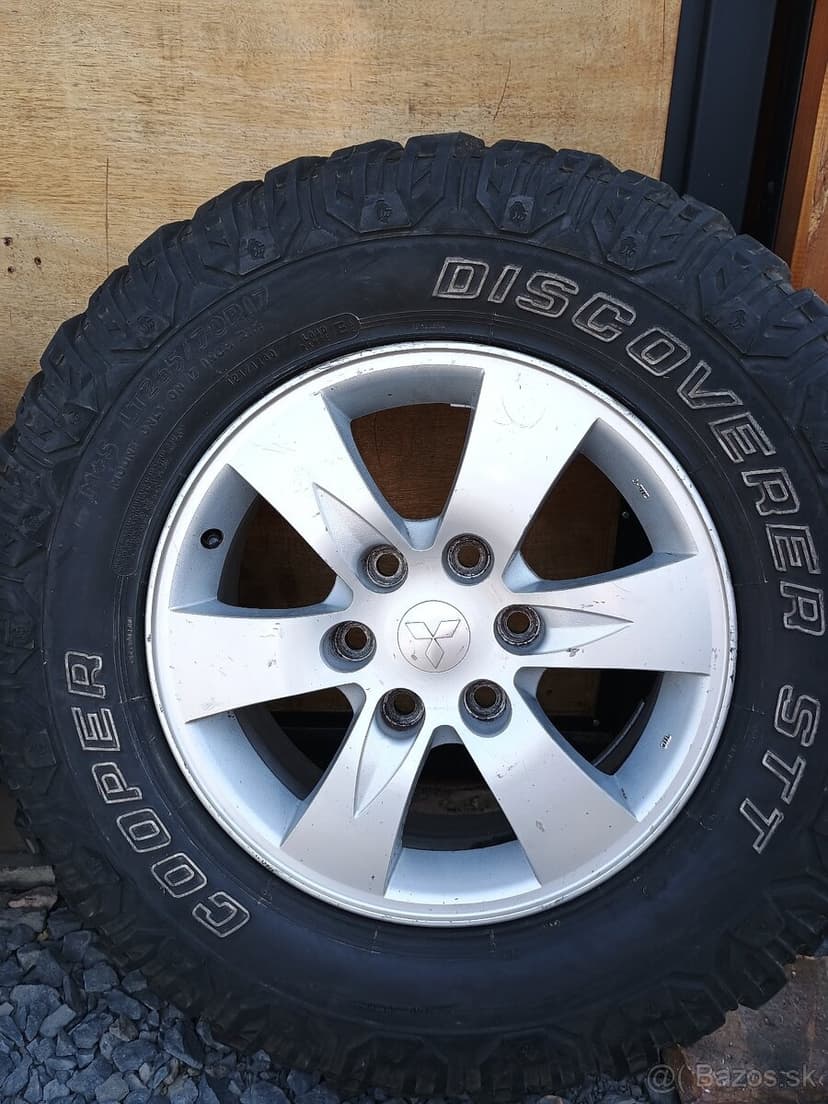 PREDAM KOMPLET OFFROAD KOLESA MITSUBISHI L200