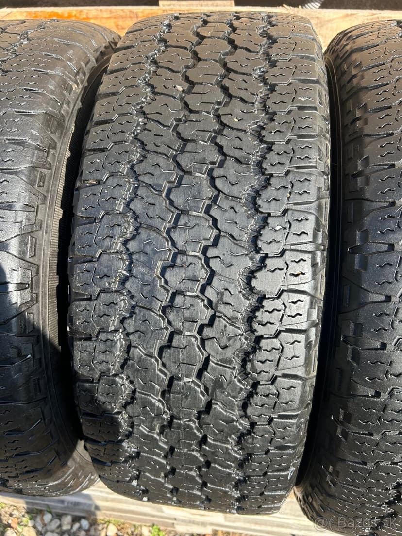Goodyear Wrangler 255/70/15”C 112/110T