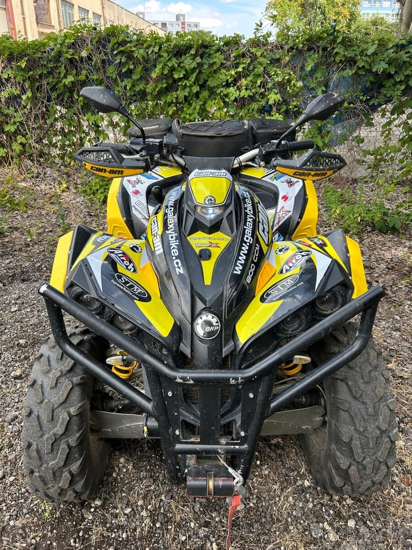 Can Am Renegade 800 V-Twin mozna vymena za auto