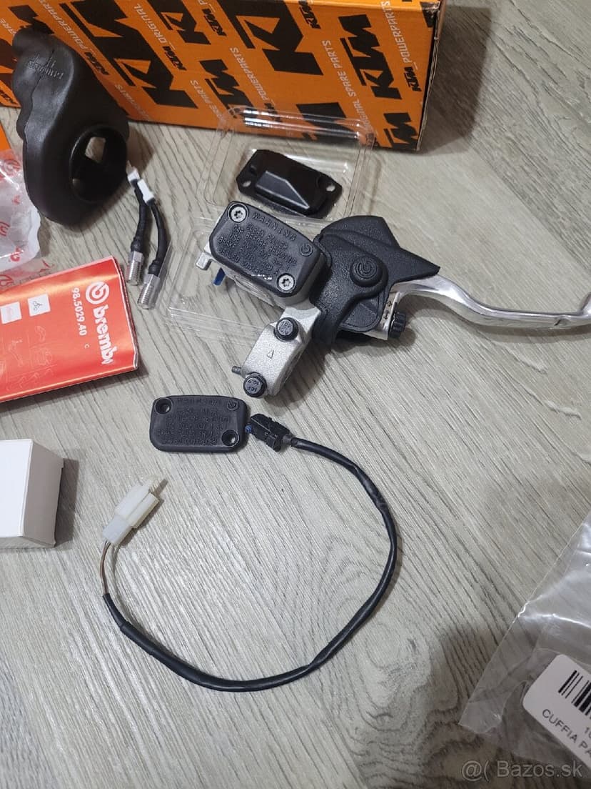KTM brzdova pumpa snímač brembo formula domino