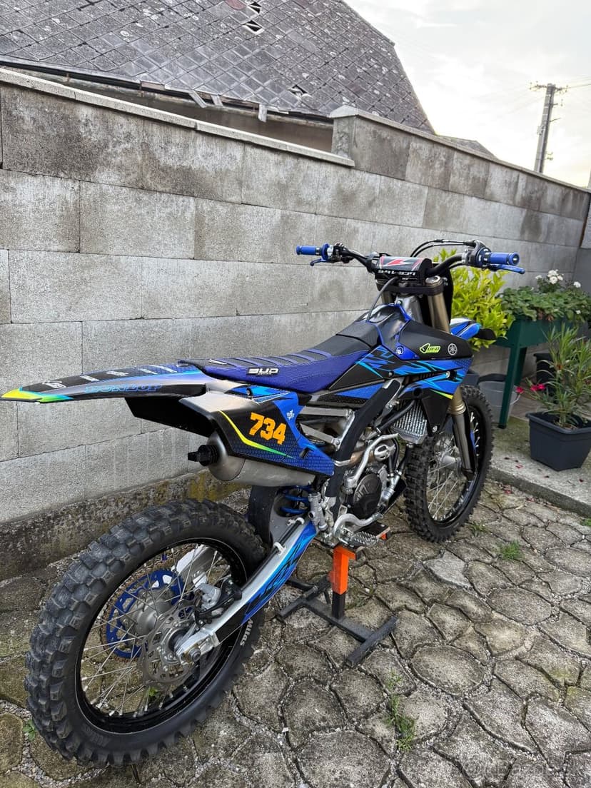 Predám Yamaha yz250f 2017.