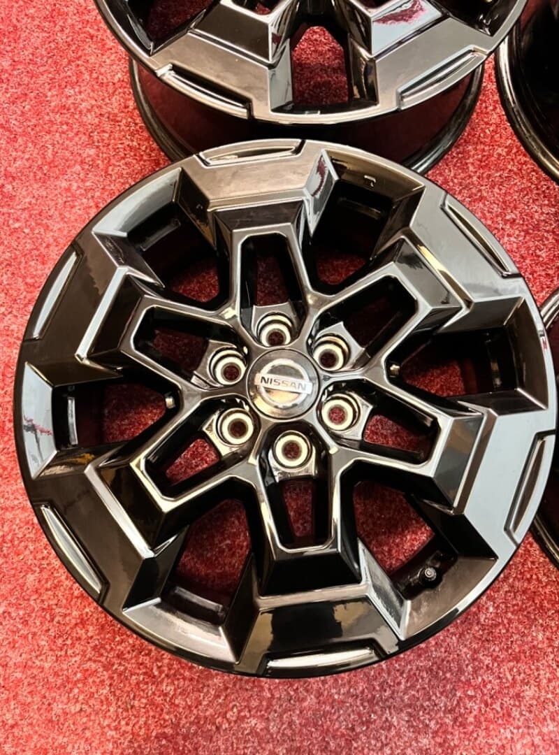 6x114,3 R18 originál hliníkové disky Nissan Navara - TOP