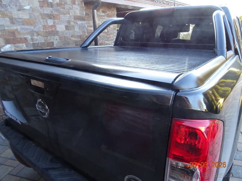 NISSAN NAVARA.2015 + .Hliniková roleta korby s rámom.