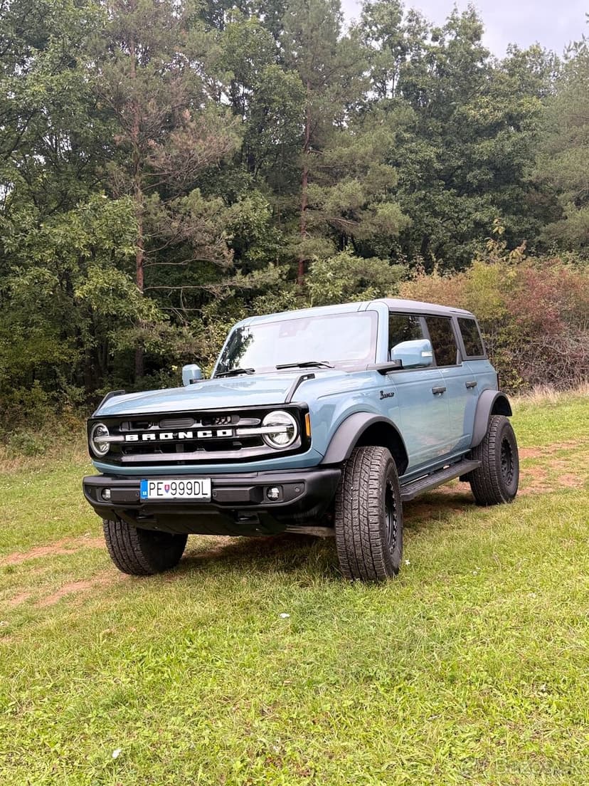 Ford Bronco 2.7 V6, 2023 – 38 000 km, top stav a výbava