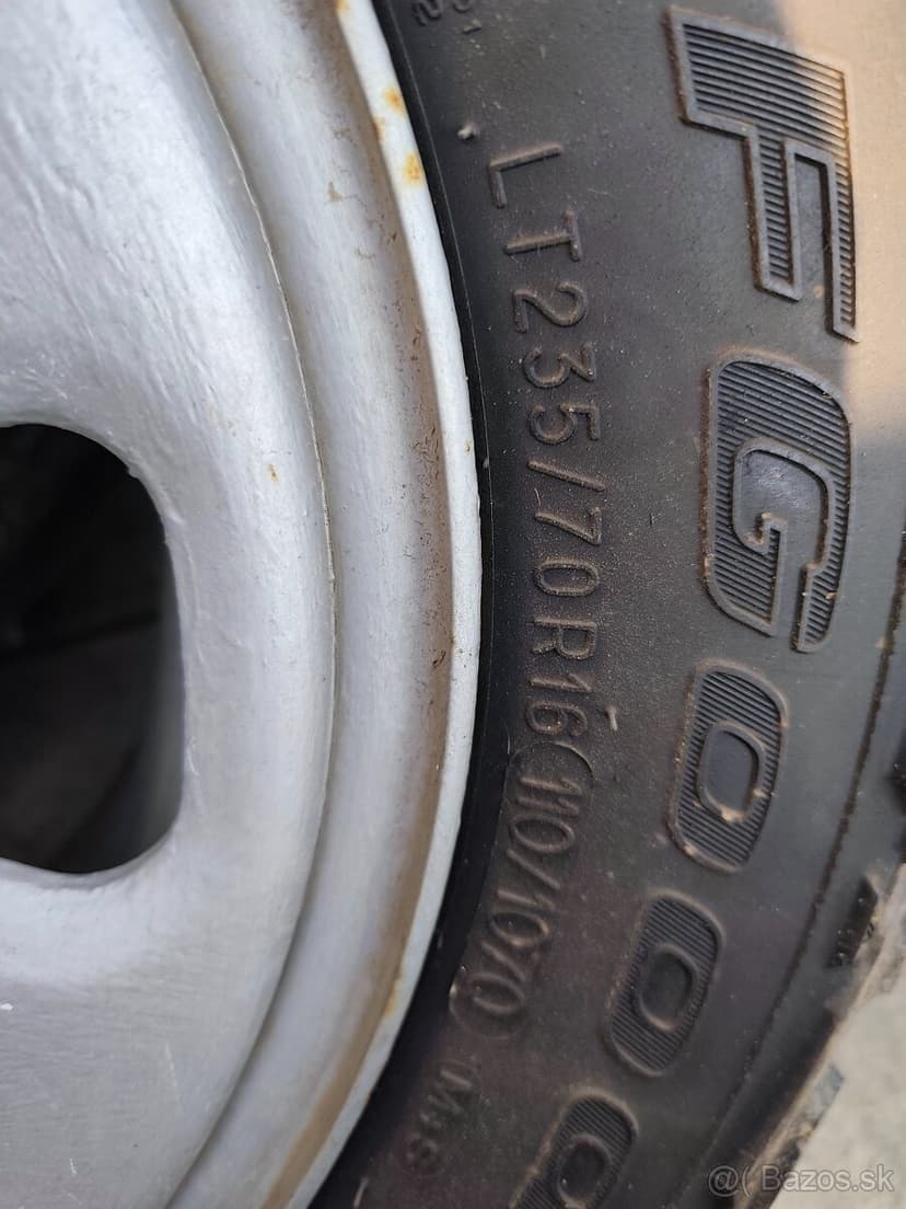 Disky 6×114,3 mm + pneu