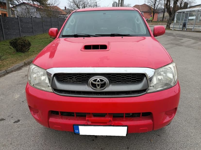 Toyota Hilux DC 2.5 I D-4D Terra 2011, 106 kW, 4x4,207000 km