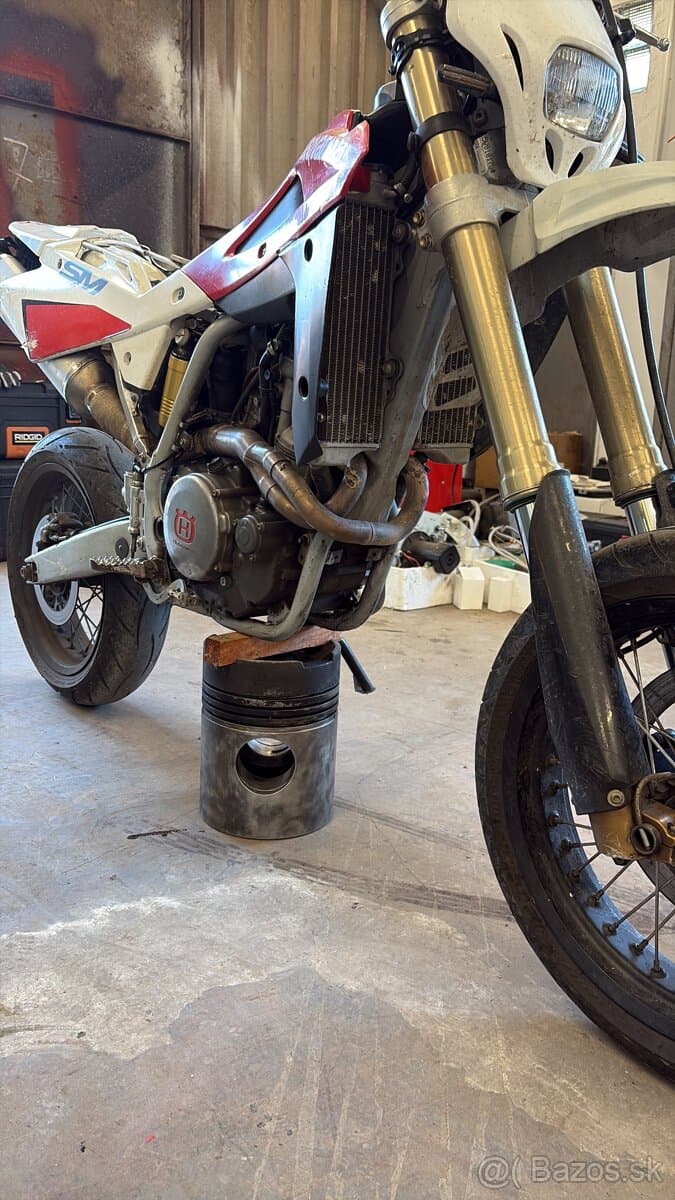 Husqvarna  SM 510R motard