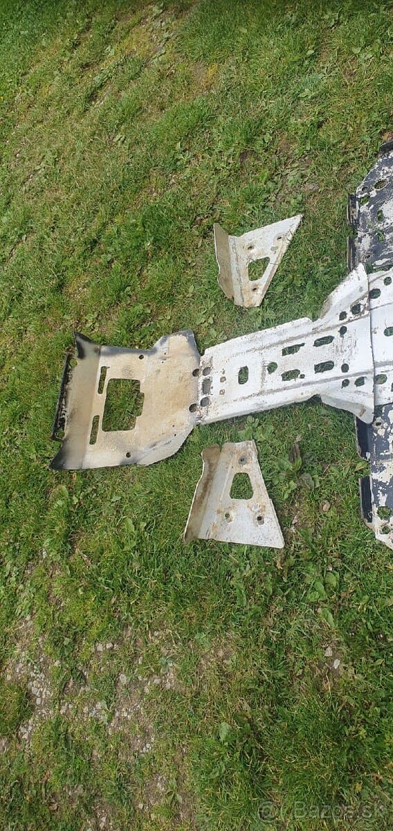 Hlinikové Podbitie cf-moto-x8-2013