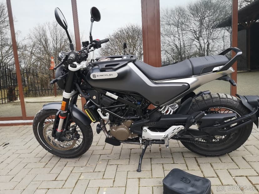 HUSQVARNA SVARTPILEN 125