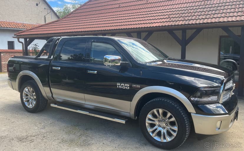 Dodge RAM 1500 5.7 HEMI LARAMIE Crew CAP TOP