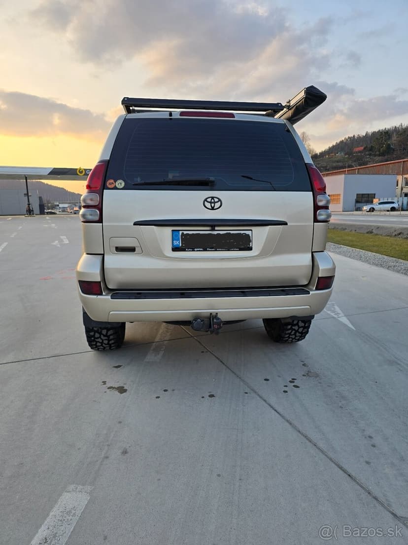 Toyota Landcruiser 120