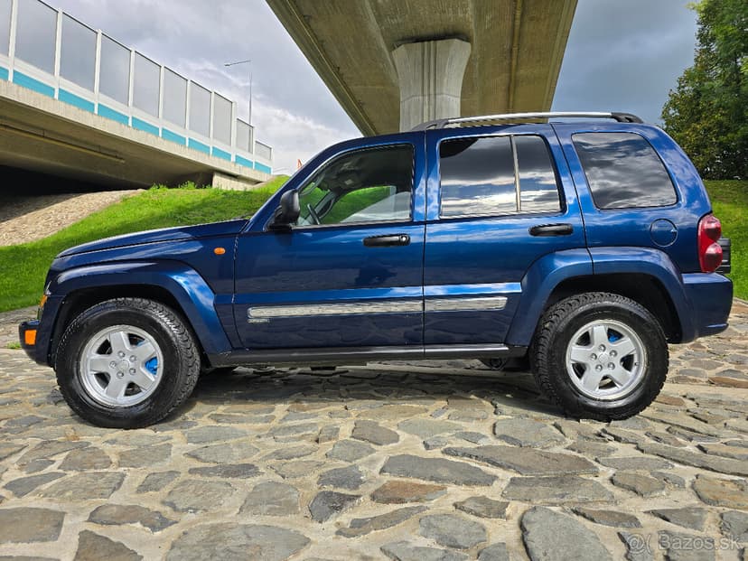 Jeep Cherokee 2,8CRD /120kw A/T facelift //BEZ KOROZIE //