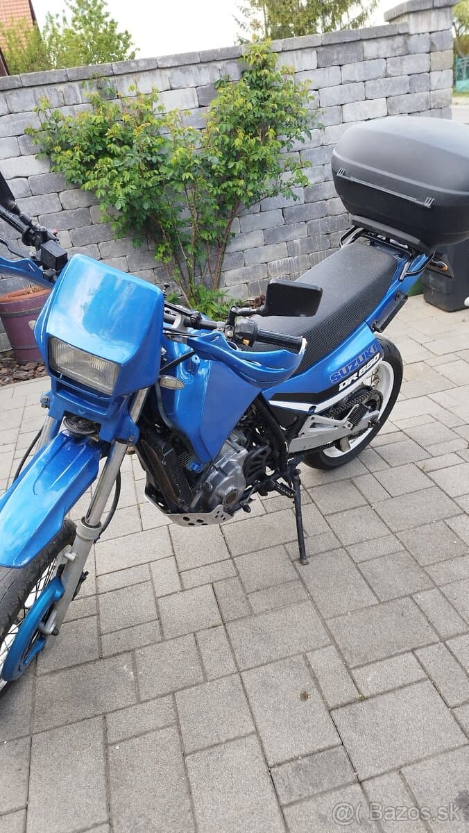 Predám Suzuki 650 dr