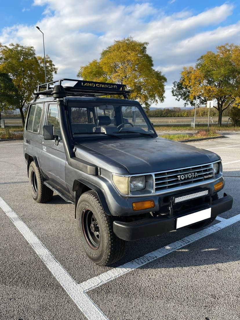 Toyota Land Cruiser LJ70 2.4td