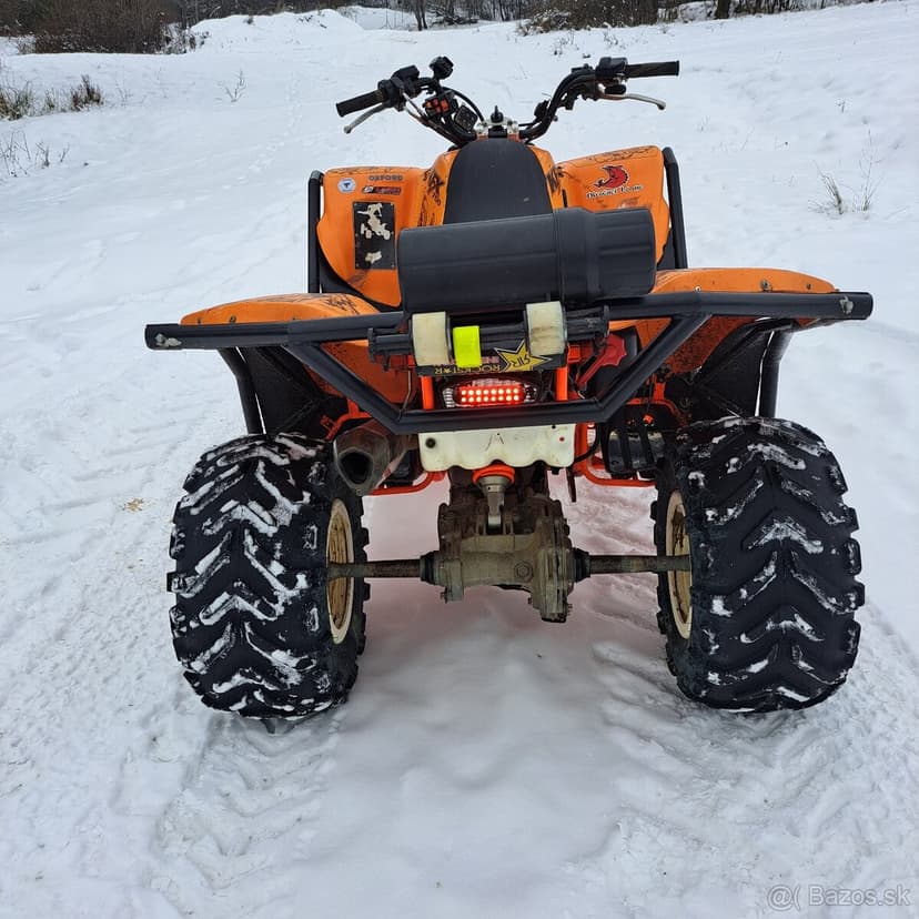 Kawasaki kfx 700 biele spz