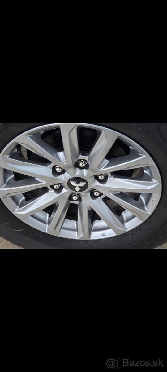 Mitsubishi l200 2.5 131kw