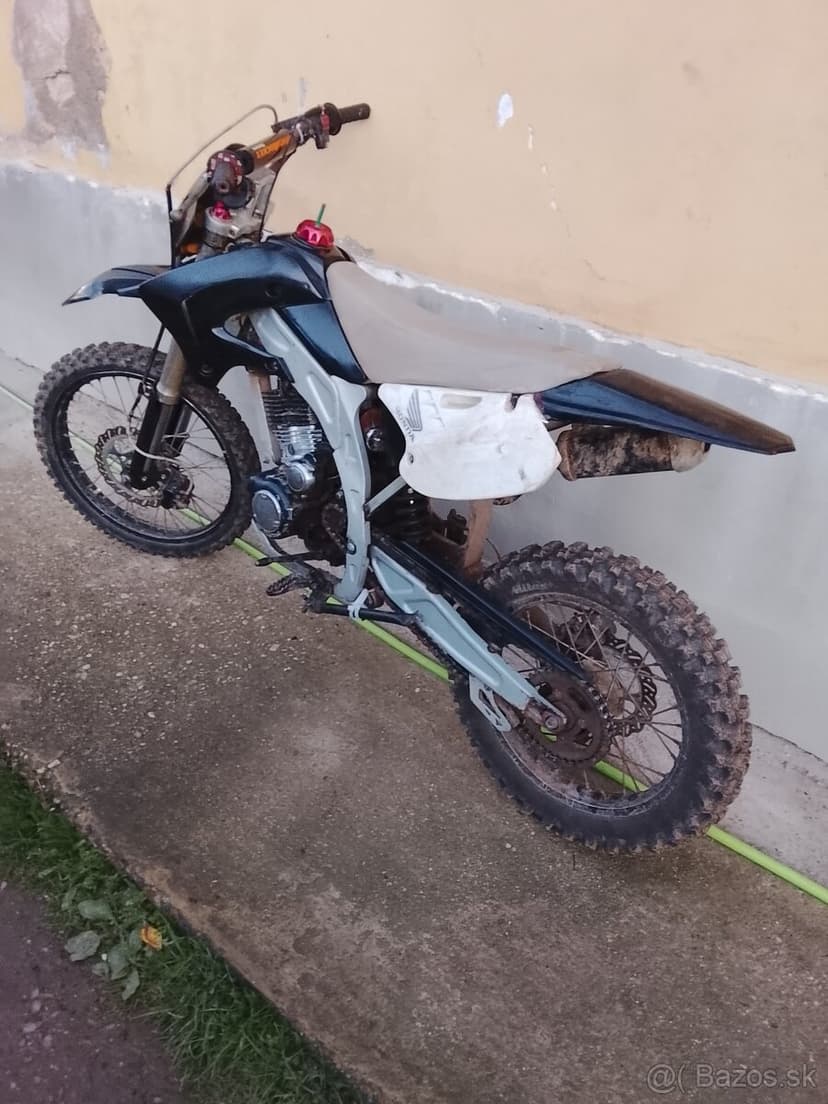 Predám dirtbike 200