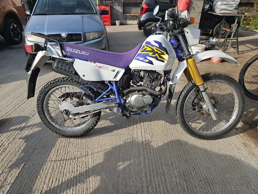 Suzuki dr 125