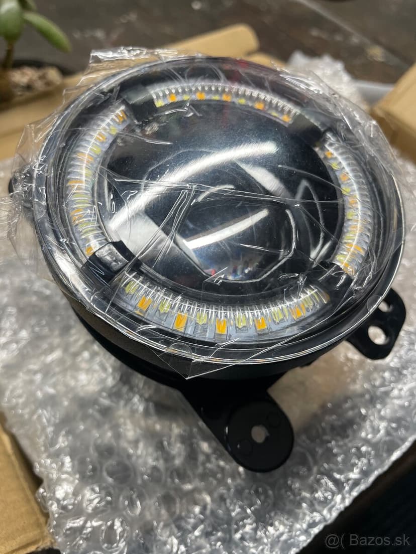 PREDAM SVETLO DO NARAZNIKU.