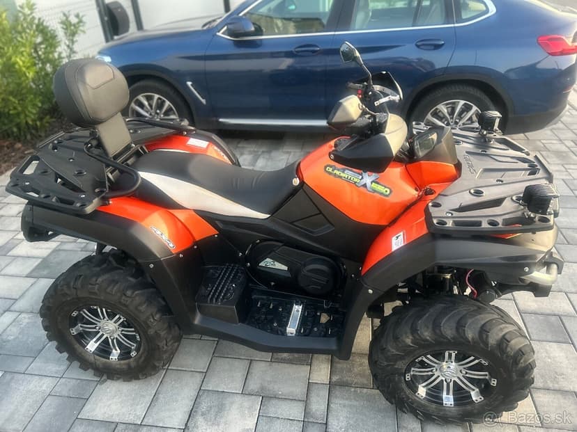 Predam CF MOTO 550 XL GLADIATOR +radlica + ochranna plachta