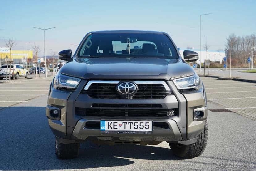 Toyota Hilux –  INVINCIBLE