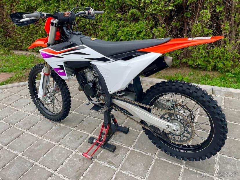 KTM SX 125 rok 2024 najeto 61mth, pérování D.C. Suspension