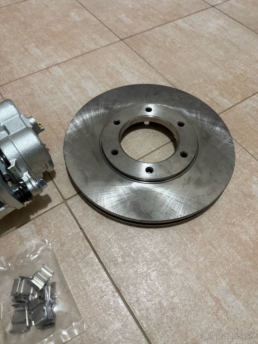 NISSAN PATROL Y60 - STAGE 1 PŘEDNÍ BRZDOVÁ SADA