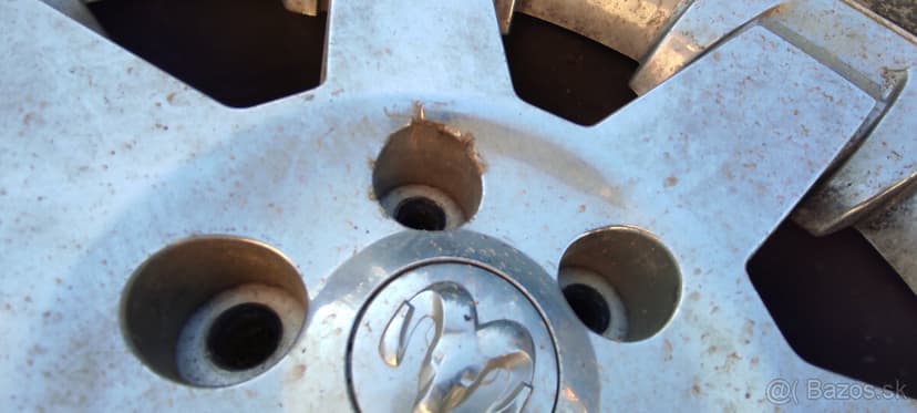 disky R20x9, snímače tlaku, 5x139,7 pneu AT 275/65R20