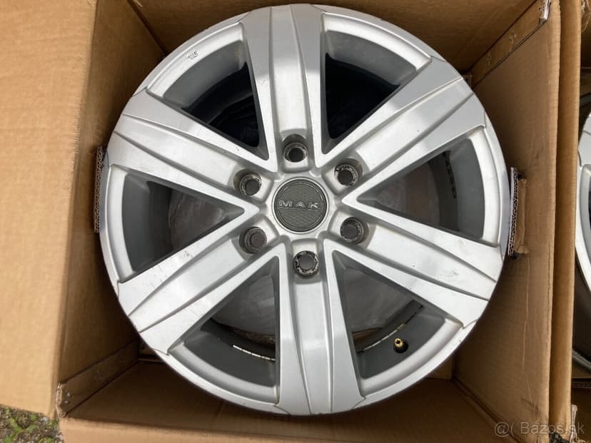 Toyota Hilux MAK  R17" 6x139,7 - 4ks