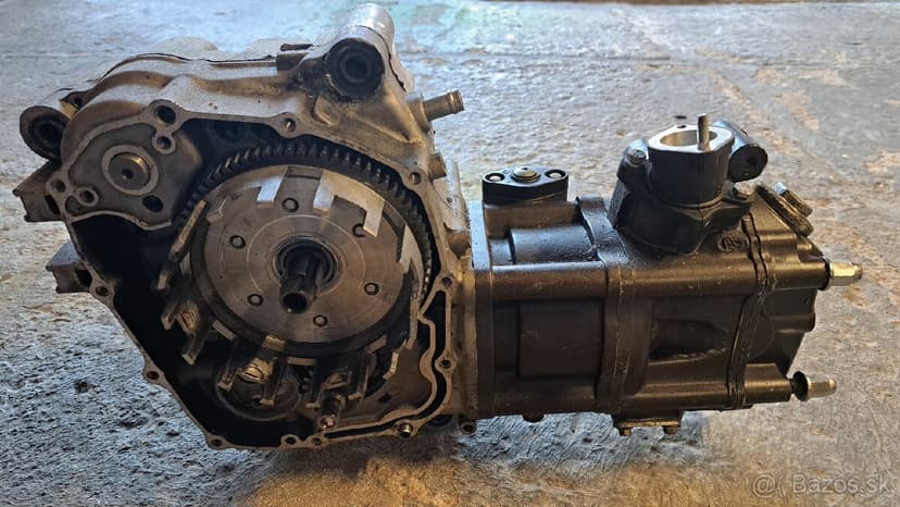 Motor 250cm3 4+R , predám/rozpredam