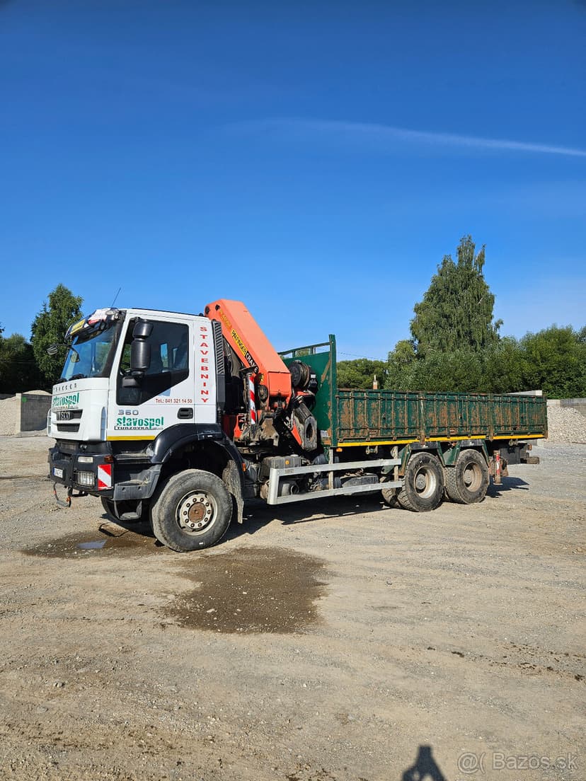 Iveco Trakker 360 s hydraulickou rukou Palfinger PK44002