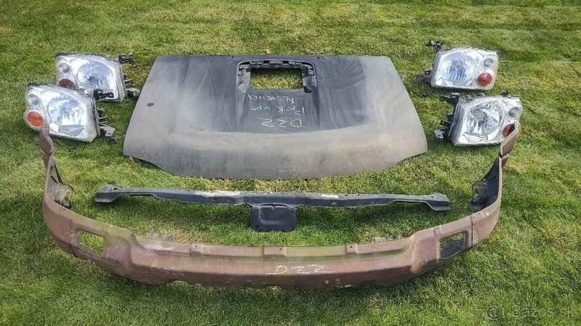 Nissan Pick-up Navara II D22 NP300 - kapota svetlo celo čelo