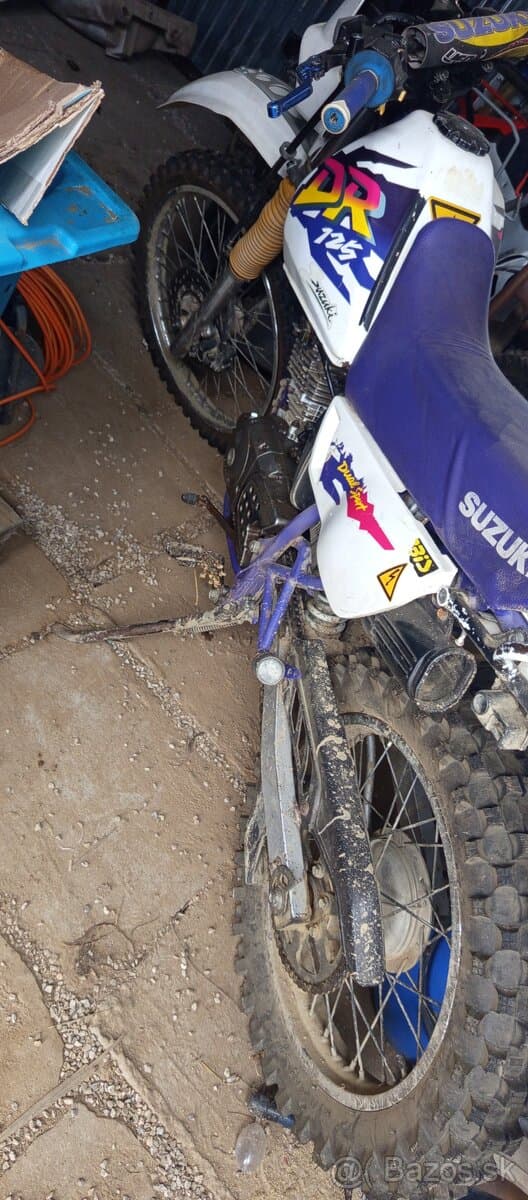 Suzuki dr 125