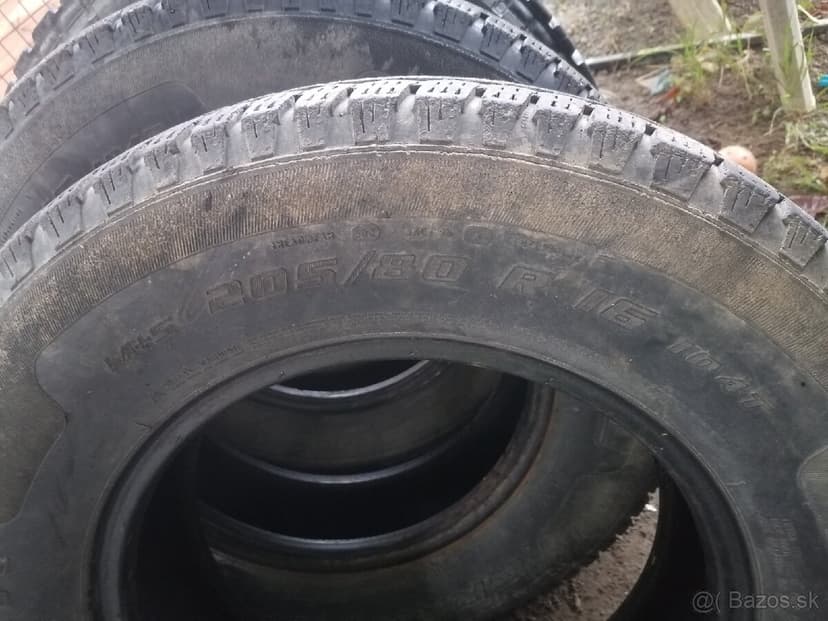 Pneu 205/80 R16