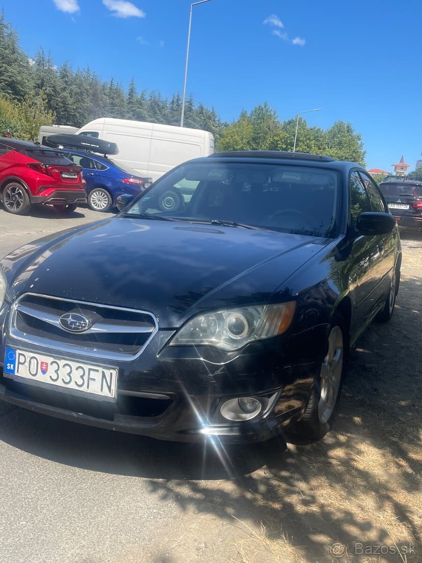 Predam subaru legacy 2.5 manual 129kw rv.2009
