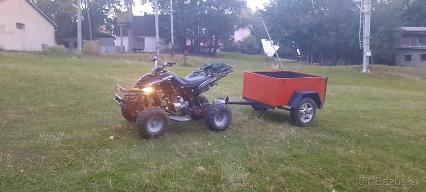Predám štvorkolku  + prívesný vozík