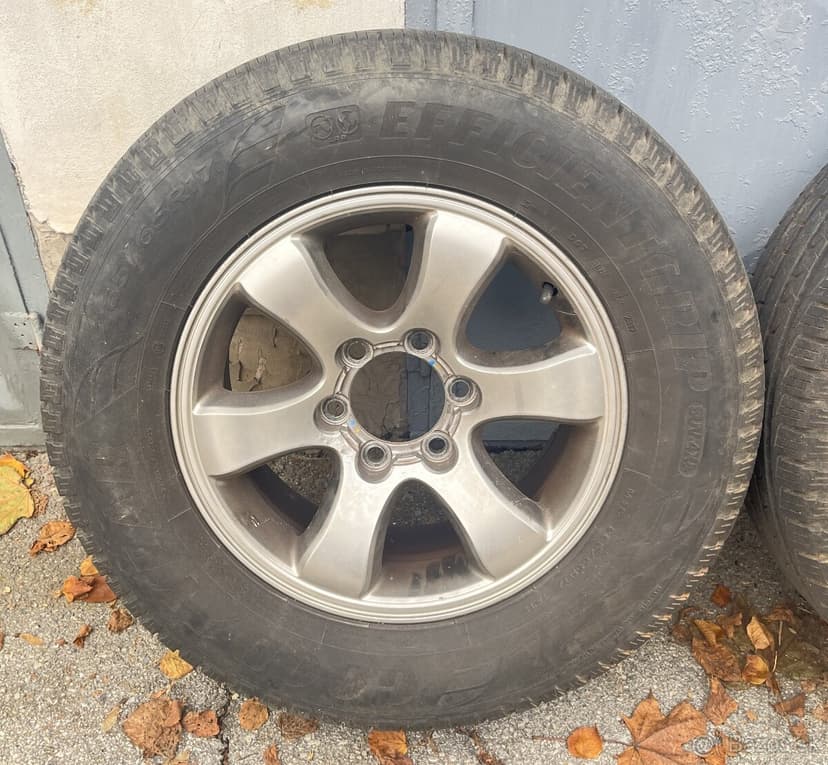 Predam 4ks Toyota Land Cruiser kolesa 265/65 R17 +Good Year