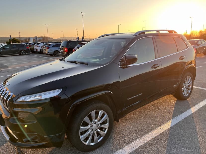 PREDÁM: Jeep Cherokee 2.2 Tdi Overland 4WD (2018) – Top stav