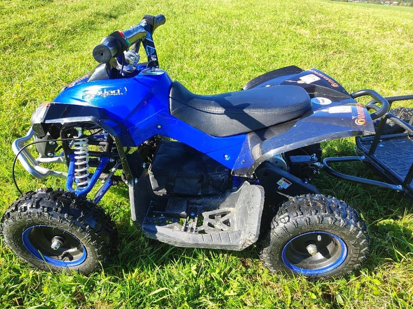 Predám detskú elektrickú štvorkolku