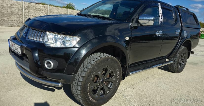 Mitsubishi L200  Super Select 131kw r.v 2013