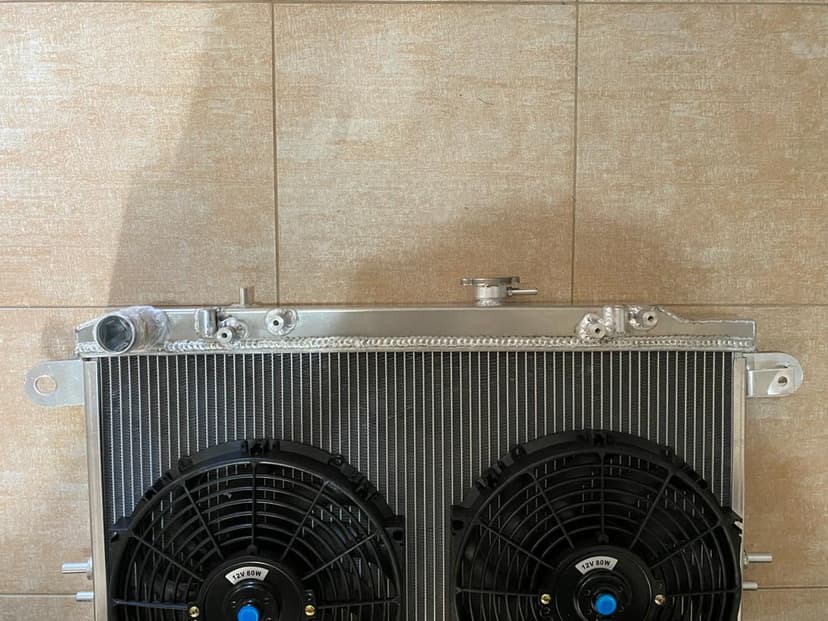 Nový ALU sportovní chladič TOYOTA Land Cruiser 100 4.2