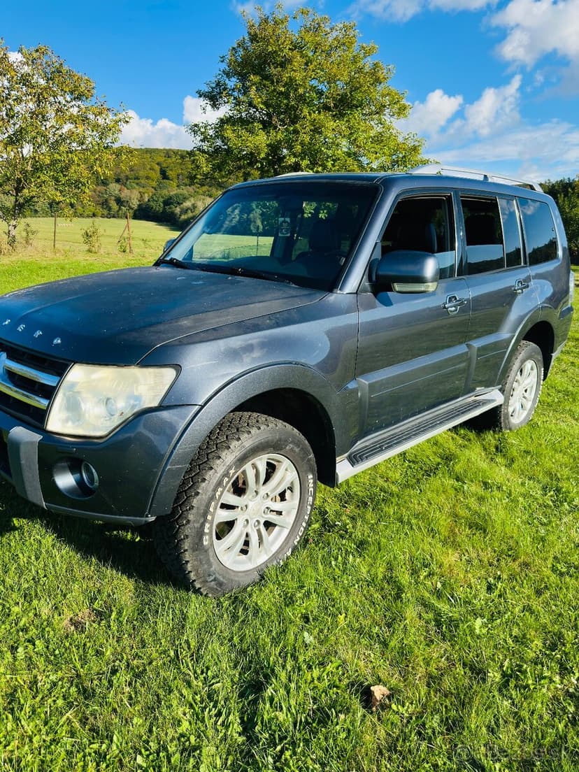 Pajero 3.2 di-d 7 miestne 4x4