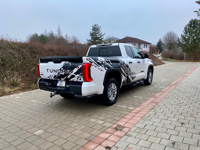 Toyota Tundra 3.5 SR5 4x4 Biturbo automat, rok 2022, 19 tkm