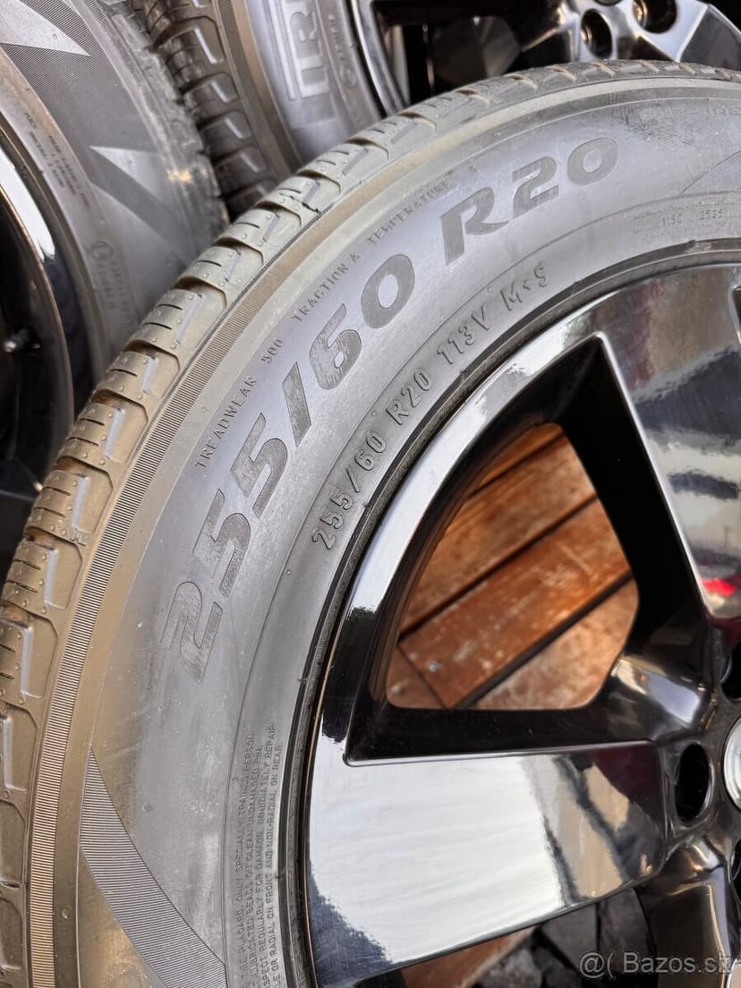 ORIG.LAND ROVER DEFENDER R20 255/60/20 NOVE 5KUSOV