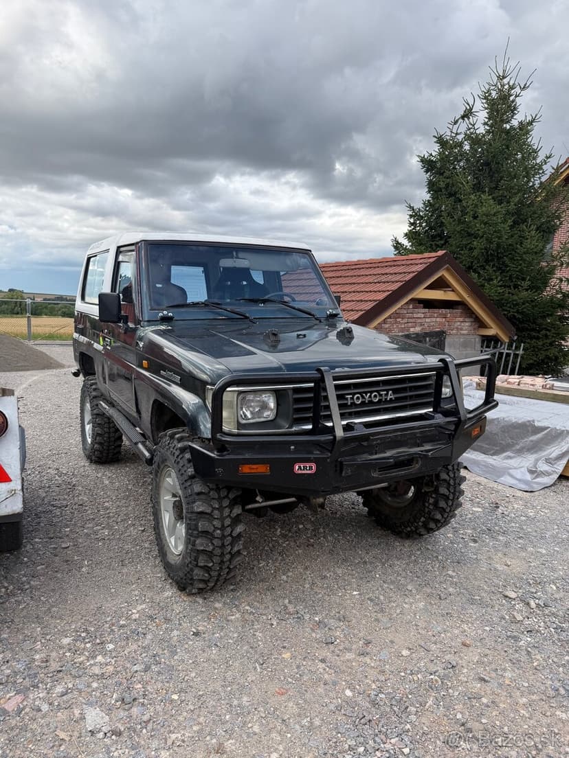 Toyota Land Cruiser KZJ 73