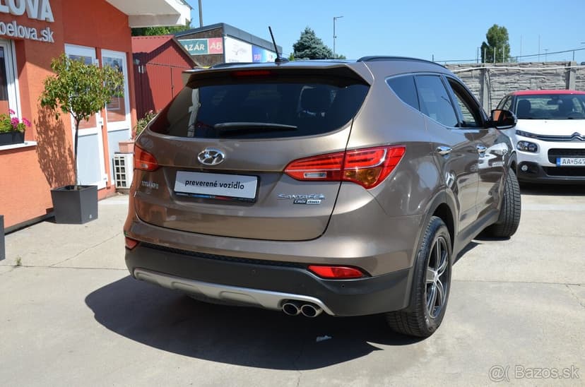 Hyundai Santa Fe 2,2 CRDi PREMIUM 4x4 AT6 145KW
