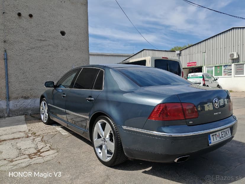 VW Phaeton 4.2 V8 6000€