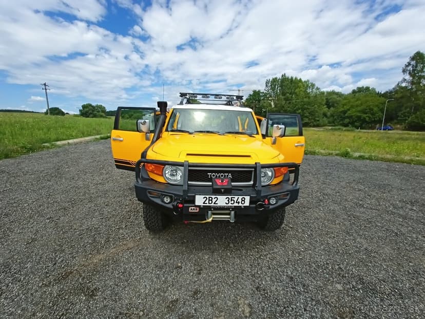 TOYOTA FJ LAND CRUISER 4,0 V6 4x4 LPG 110 000 KM 1 Majitel